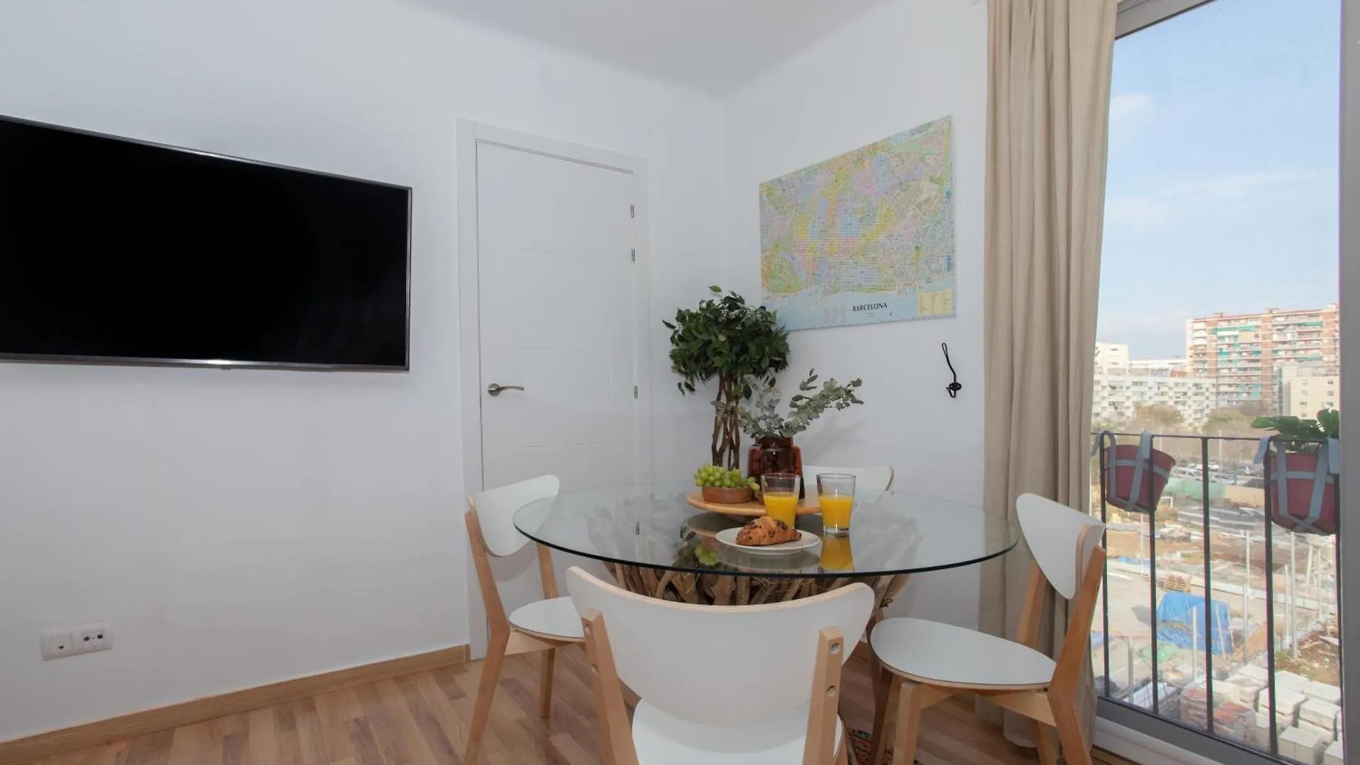 Sunshine & Beach Urban Two-Bedroom Barcelona Spain