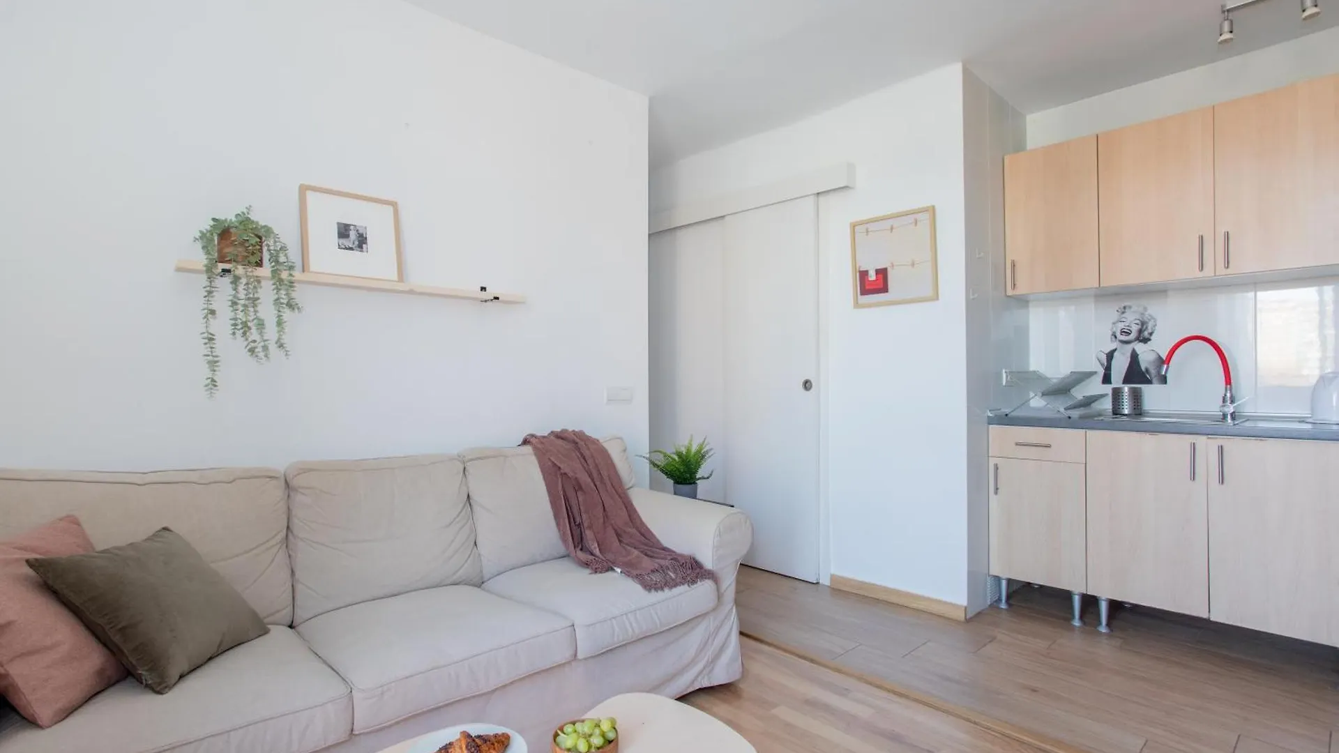 Apartment Sunshine & Beach Urban Two-Bedroom Barcelona